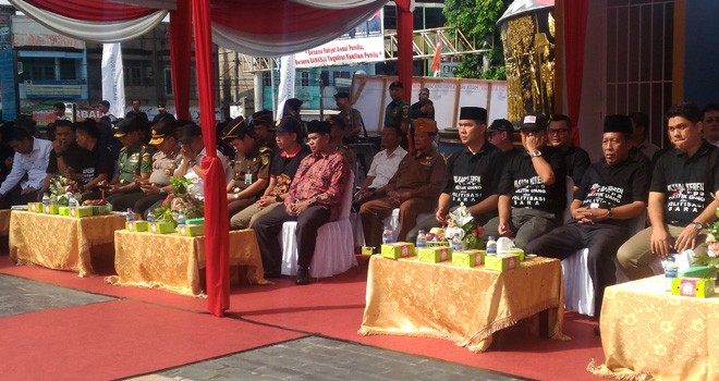 Bawaslu Provinsi Jambi dalam rangka  deklarasi tolak politisasi sara dan politik uang pagi ini (14/2)